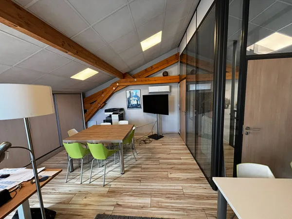 Bureaux 110 m²