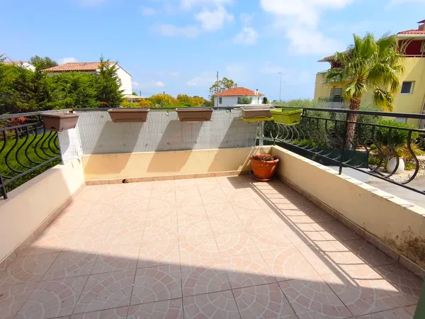 2 pièces en duplex Nice Saint Antoine de Ginestiere