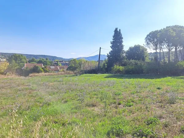 Terrain à bâtir de 1200 m² à AIX-EN-PROVENCE (13)