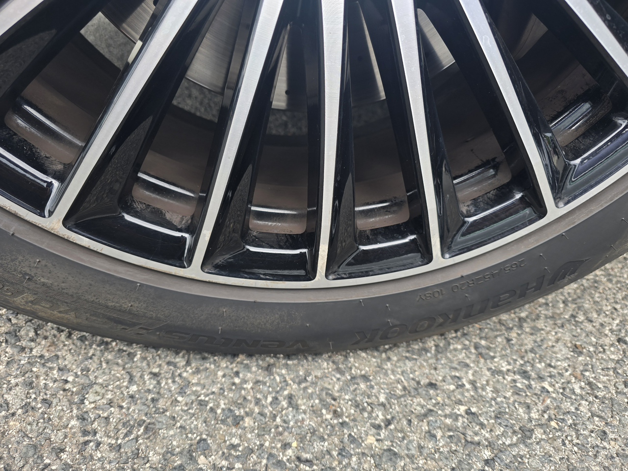 Mercedes GLC Coupe 300 e Hybrid EQ 9G-Tronic 4Matic — photo 26