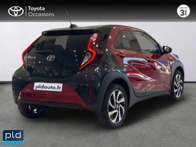 Toyota Aygo X 1.0 vvt-i 72ch design my24 — photo 7