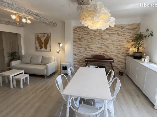 Charmant Appartement style loft en face du château