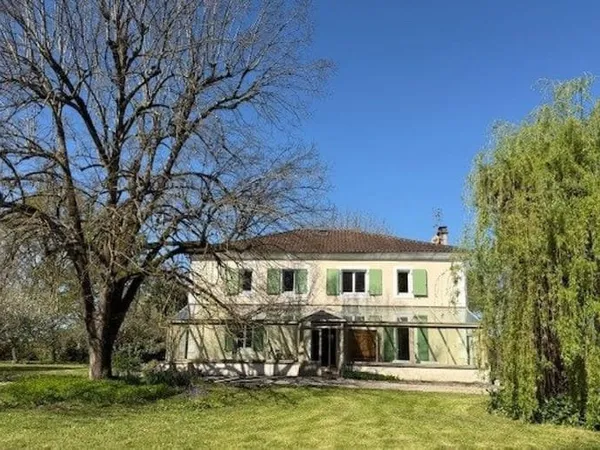 Magnifique propriété avec parc arboré
