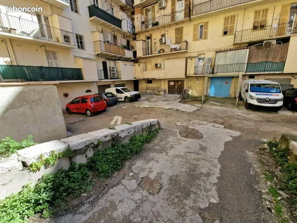 ENTREPOT - LOGISTIQUE 32 m² NICE