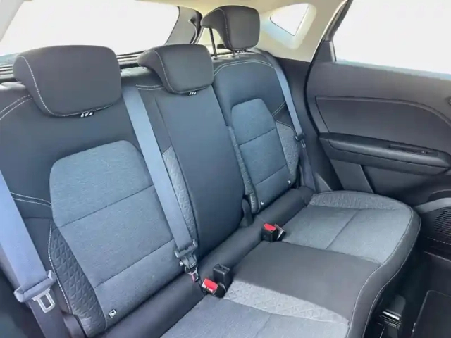 Renault Captur 1.6 e-tech hybride 145ch evolution — photo 12