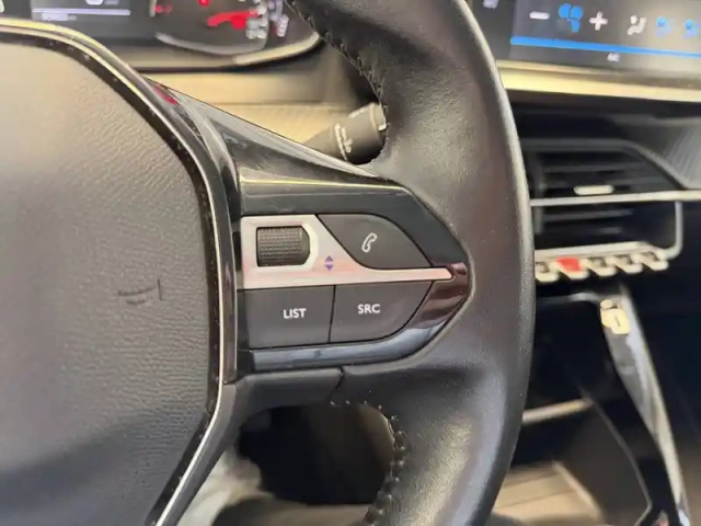 Peugeot 208 puretech 100 s&amp;s bvm6 — photo 22