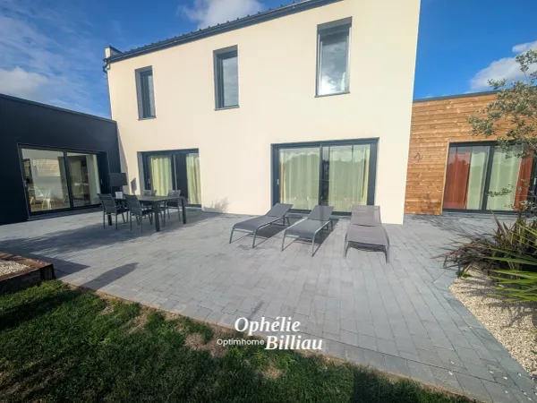 Maison 6 pièces 250 m²