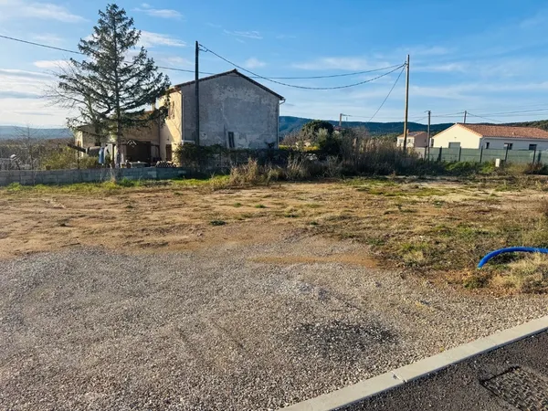 Terrain 500 m²