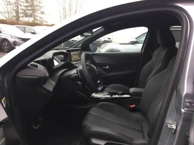 Peugeot 208 hybrid 145 e-dcs6 — photo 40