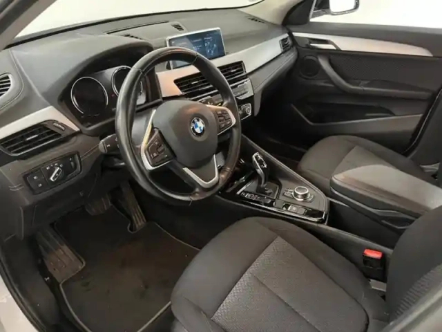Bmw X2 sdrive18da 150ch business design euro6d-t — photo 4
