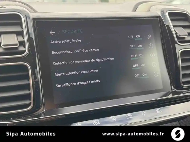 Citroën C5 Aircross hybride rechargeable 225 e-eat8 — photo 37