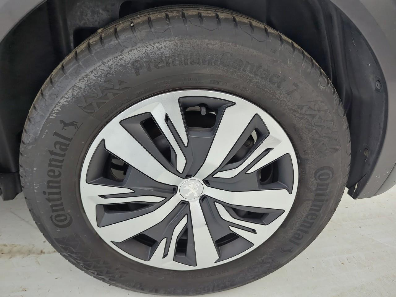 Peugeot 2008 electrique 136 ch active pack — photo 17