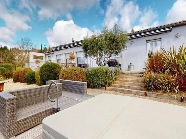 Villa 4 pièces 161 m²