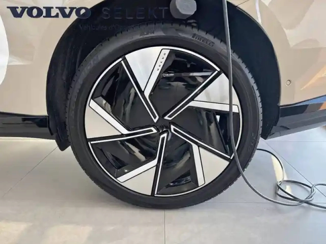 Volvo Ex90 twin performance awd 517 ch 1edt — photo 40