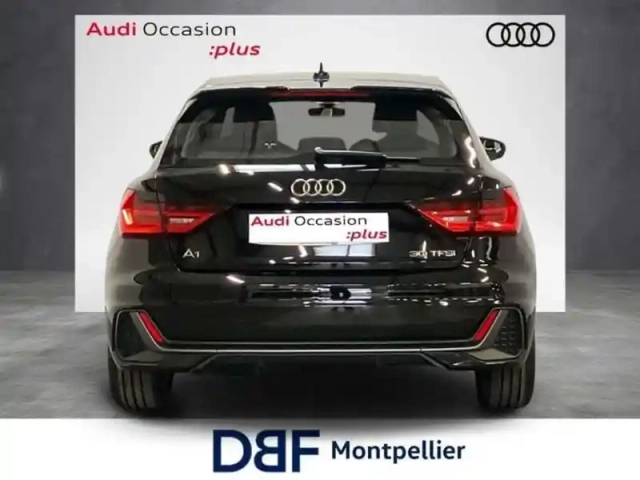 Audi A1 30 tfsi 110 ch bvm6 s line — photo 4
