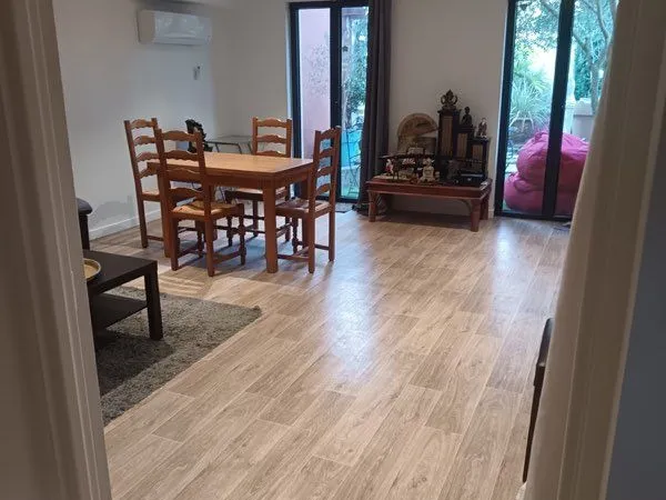 Appartement meublé avec petite terrasse, 60 m²