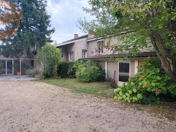 Maison 6 pièces 182 m²