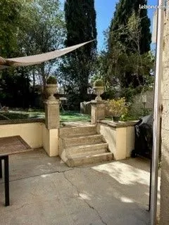 Villa lumineuse quartier arenes