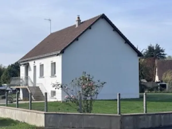 Maison 76 m2 sur terrain clos de 1489 m2 - SAINTE CATHERINE DE FIERBOIS (37)