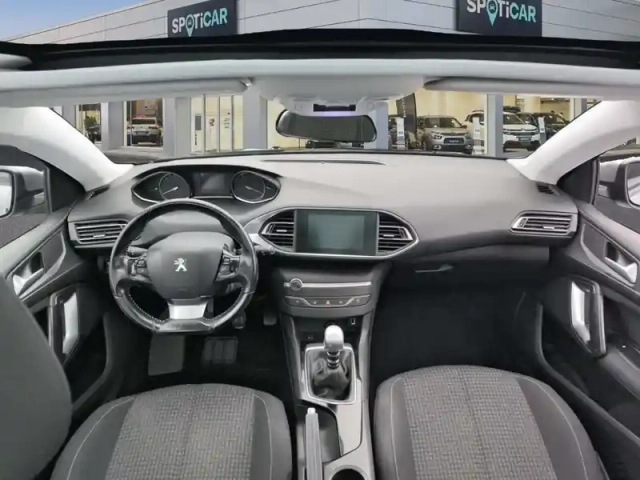 Peugeot 308 sw puretech 130ch s&amp;s bvm6 — photo 10