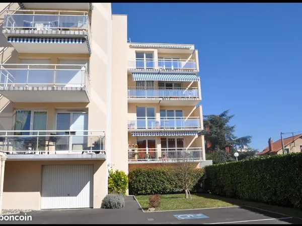 Appartement avec terrasse et garage - Chamalières