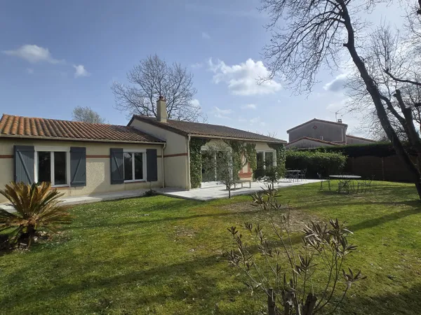 Vends maison lumineuse
