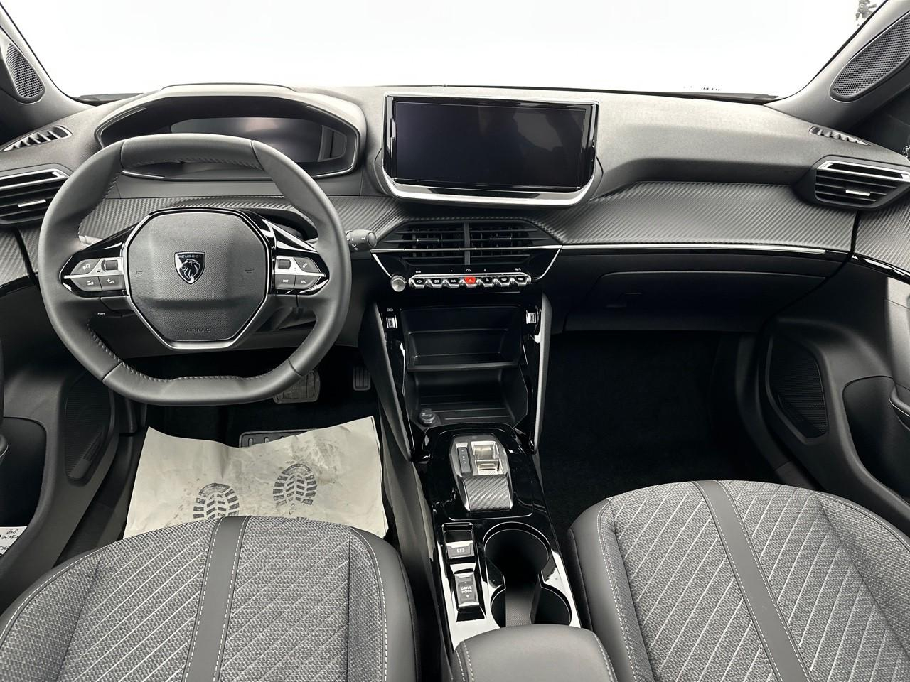 Peugeot 2008 hybrid 110 e-dcs6 allure — photo 11