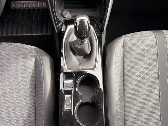Peugeot 208 100 s&amp;s bvm6 — photo 24