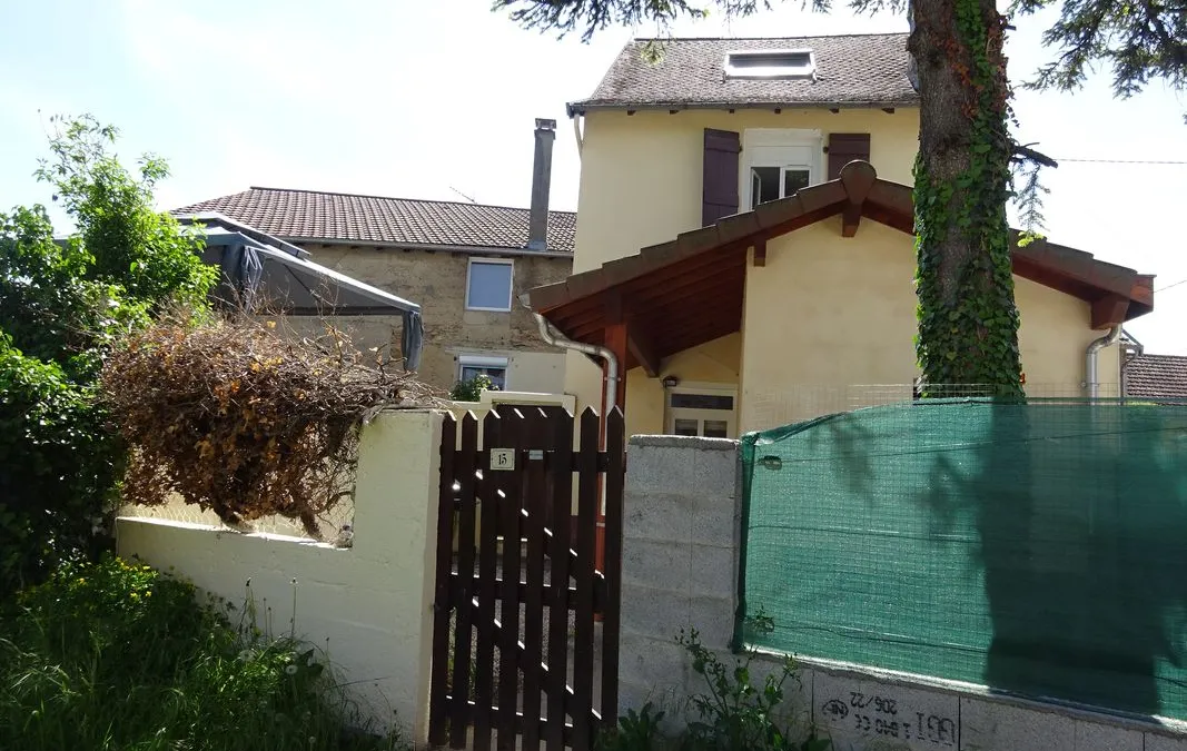 Photo 1