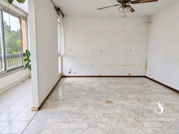 CANNES LA BOCCA - Appartement familial de 94,74 m² avec loggia, parking et cave