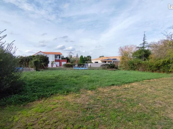 Terrain 590 m² ST FIACRE SUR MAINE