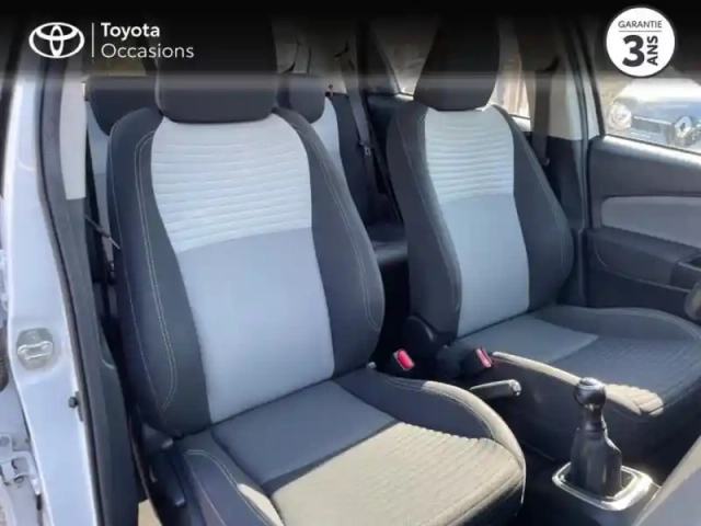 Toyota Yaris 70 vvt-i france 5p my19 — photo 6