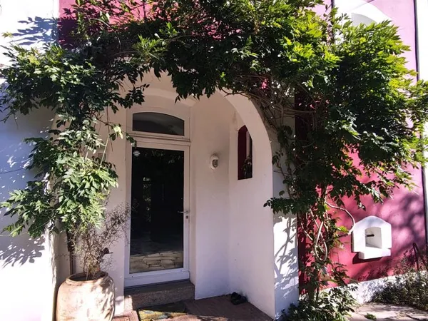 Maison 8 pièces 290 m²