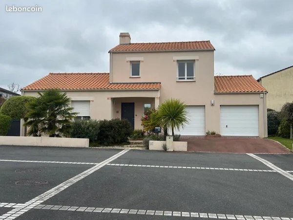 Maison familiale de 2003, 125 m2 et double garage