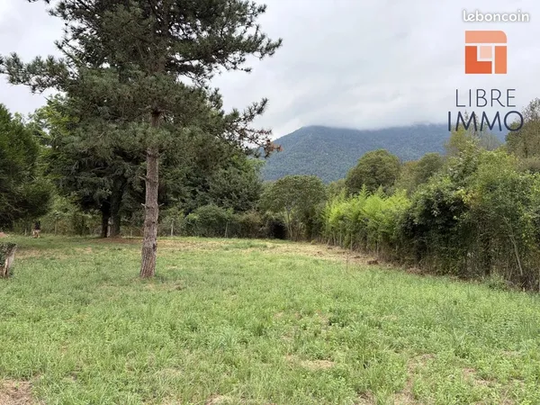 Terrain 1120 m² Izeste