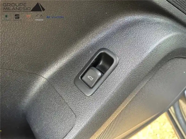 Audi Q2 35 tdi 150 s tronic 7 — photo 18
