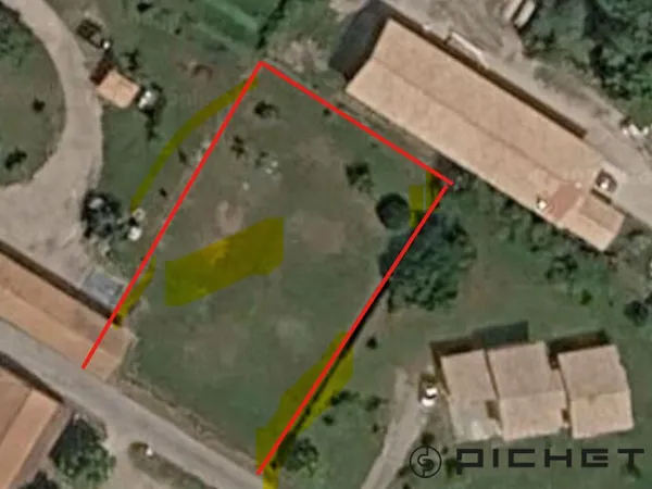 Terrain 1300 m² QUEYRAC