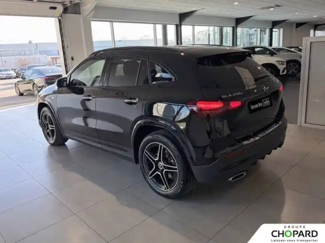 Mercedes Gla 250 e hybrid eq 8g-dct — photo 30