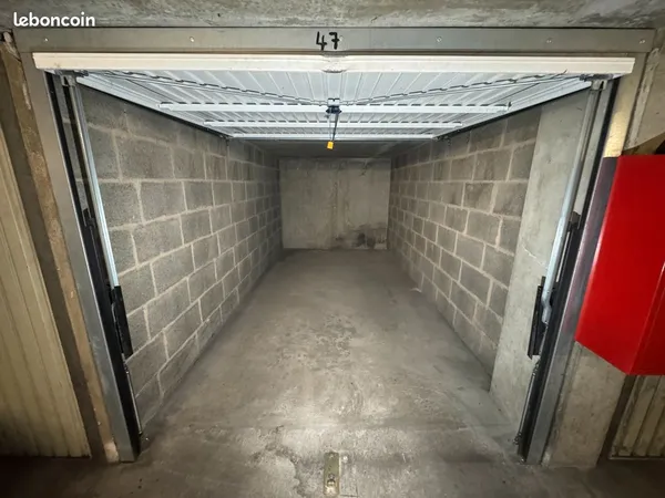VENDS GARAGE Boulevard la fontaire