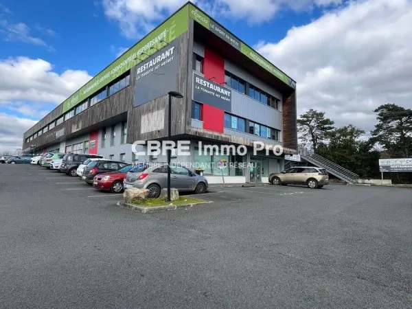 Local professionnel 100 m²