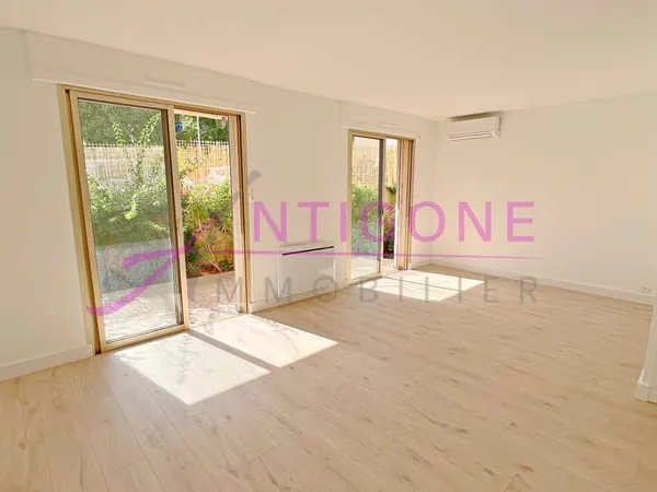 Appartement T1 avec jardin et parking privatif