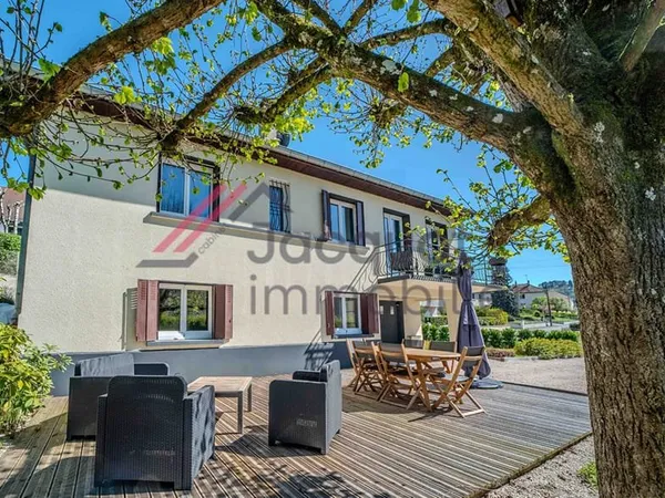 Maison Lons Le Saunier 5 pièce(s) 115.59 m2