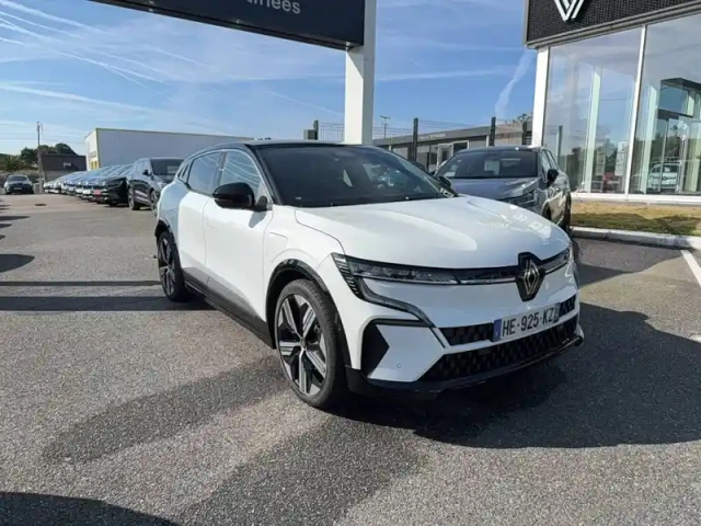 Renault Megane e-tech 220 ch autonomie confort gsr2 — photo 30