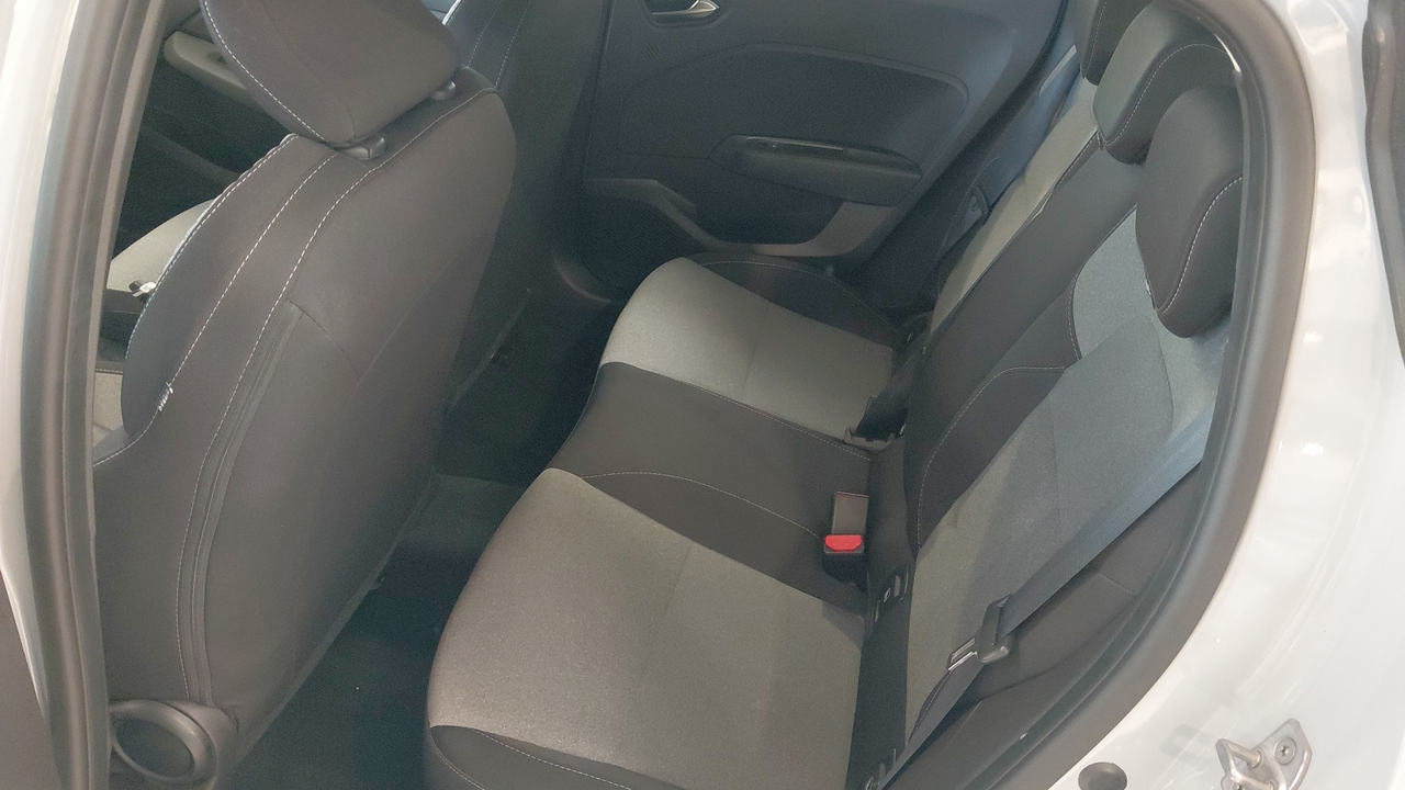 Renault Clio Blue dCi 100 ch GSR2 — photo 12