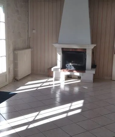 Maison 2 chambres 78m2 proche commodités, terrain 850m2 sans vis à vis