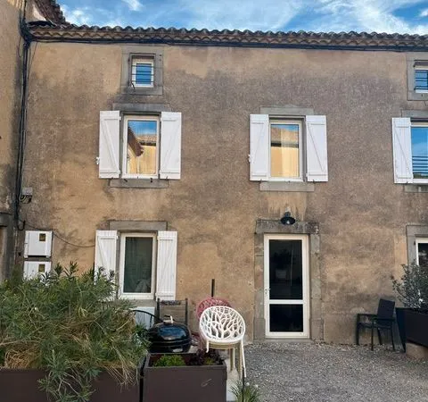 Villemoustaussou Maison 3 chambres à louer rénovée