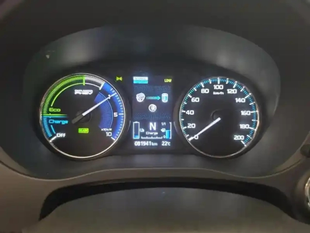 Mitsubishi Outlander phev twin motor intense 4wd + attelage — photo 22