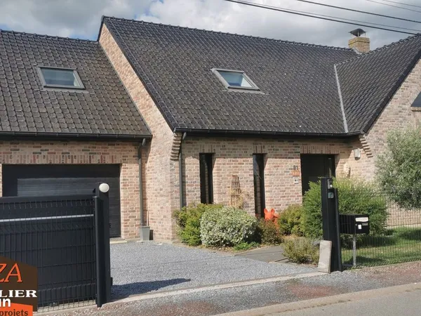 Maison 8 pièces 215 m²