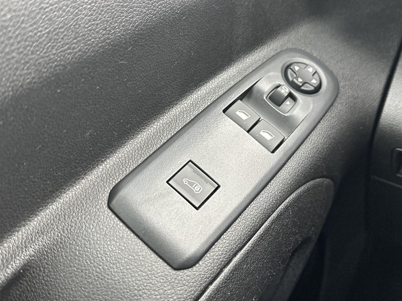 Citroën Berlingo van m 650 bluehdi 130 s&s eat8 driver — photo 15