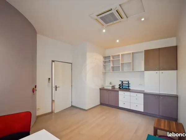 Local 50 m² MONCLAR DE QUERCY